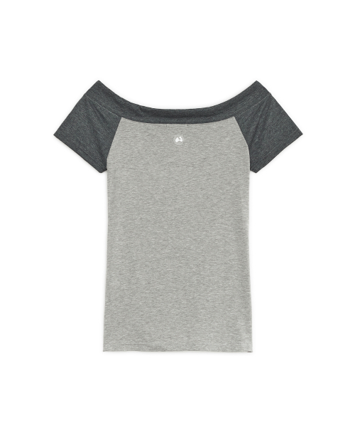 HUG YOUR SKIN(ハグユアスキン)の「ラブシックドローイングオフショルダーティー(チャコール)(Tシャツ/カットソー・レディース・その他・FREE)」の2枚目の写真