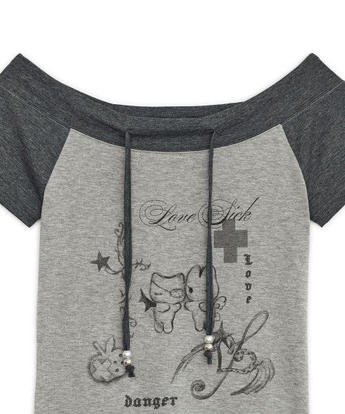 HUG YOUR SKIN(ハグユアスキン)の「ラブシックドローイングオフショルダーティー(チャコール)(Tシャツ/カットソー・レディース・その他・FREE)」の3枚目の写真
