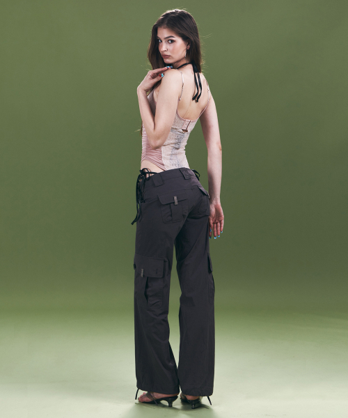 PLEASENOFOLLOW(プリーズノーフォロー)の「Ethan Pocket Cargo Pants (Charcoal)(その他パンツ・レディース・その他・SMALL/MEDIUM/LARGE)」の4枚目の写真