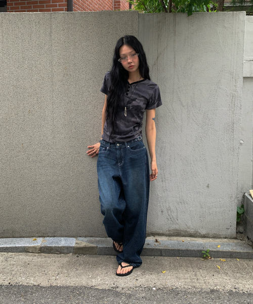 SOHUL(ソフル)の「Cam Snap V-T (ブラック)(Tシャツ/カットソー・レディース・その他・FREE)」の4枚目の写真