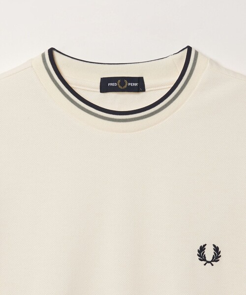 FRED PERRY(フレッドペリー)の「【別注】<FRED PERRY>ロングスリーブ Tシャツ(Tシャツ/カットソー・メンズ・ダークブラウン/オフホワイト/ダークグレー・XL/L/M)」の4枚目の写真