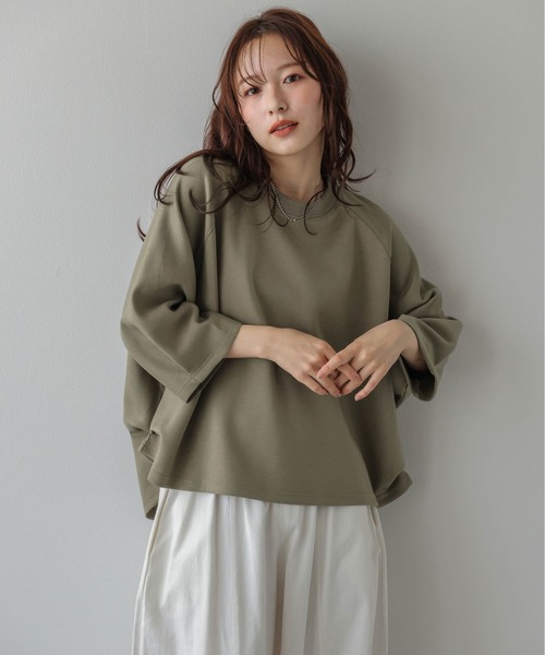 La-gemme(ラジェム)の「ドルマンスリーブトップス/レザー調タグ/快適ポンチ素材(Tシャツ/カットソー・レディース・ブラック/ベージュ/カーキ/杢グレー・フリー)」の4枚目の写真