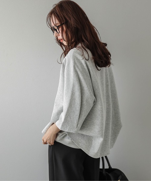 La-gemme(ラジェム)の「ドルマンスリーブトップス/レザー調タグ/快適ポンチ素材(Tシャツ/カットソー・レディース・ブラック/ベージュ/カーキ/杢グレー・フリー)」の11枚目の写真
