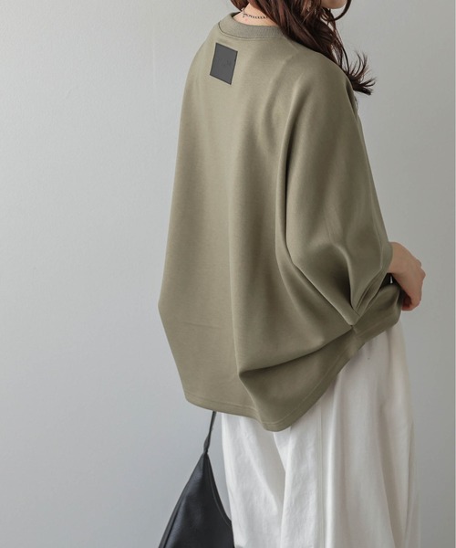 La-gemme(ラジェム)の「ドルマンスリーブトップス/レザー調タグ/快適ポンチ素材(Tシャツ/カットソー・レディース・ブラック/ベージュ/カーキ/杢グレー・フリー)」の15枚目の写真