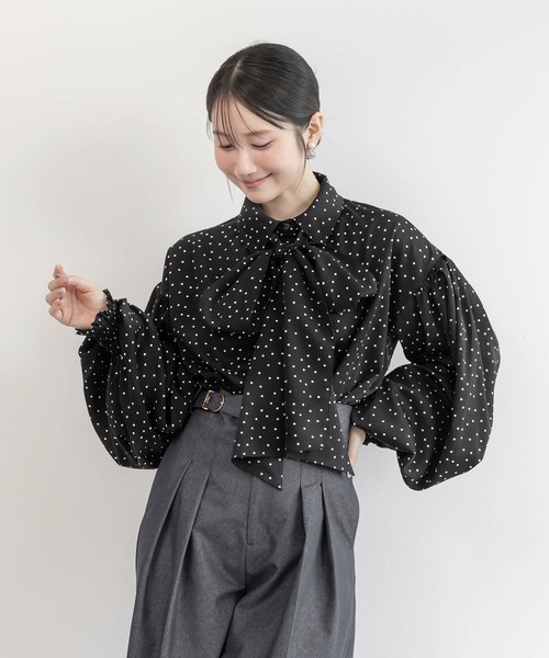 RANDA(ランダ)の「ボウタイ付きバルーンスリーブブラウス(シャツ/ブラウス・レディース・クリーム/ホワイト/ブラック・FREE)」の3枚目の写真