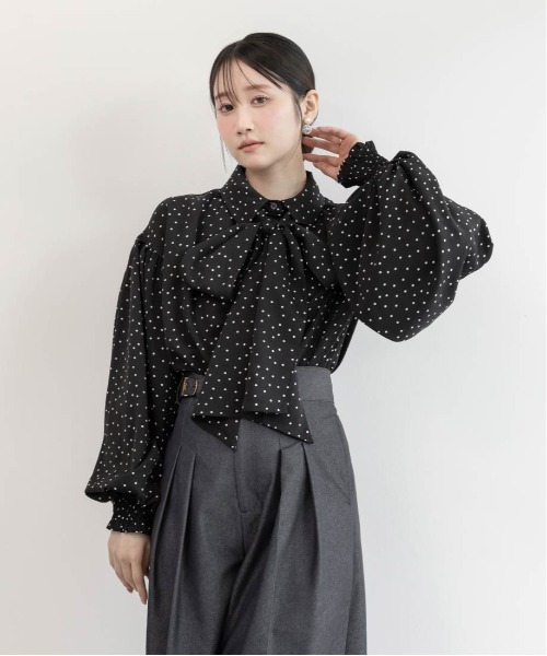 RANDA(ランダ)の「ボウタイ付きバルーンスリーブブラウス(シャツ/ブラウス・レディース・クリーム/ホワイト/ブラック・FREE)」の11枚目の写真