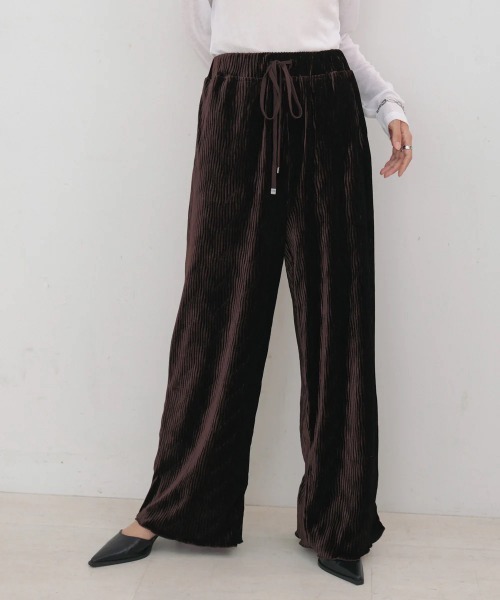 Bab(バブ)の「【S・Mサイズ展開】ベロアウェーブプリーツイージーパンツ(その他パンツ・レディース・ブラック/グレイッシュベージュ/ブラウン・SMALL/MEDIUM)」の10枚目の写真