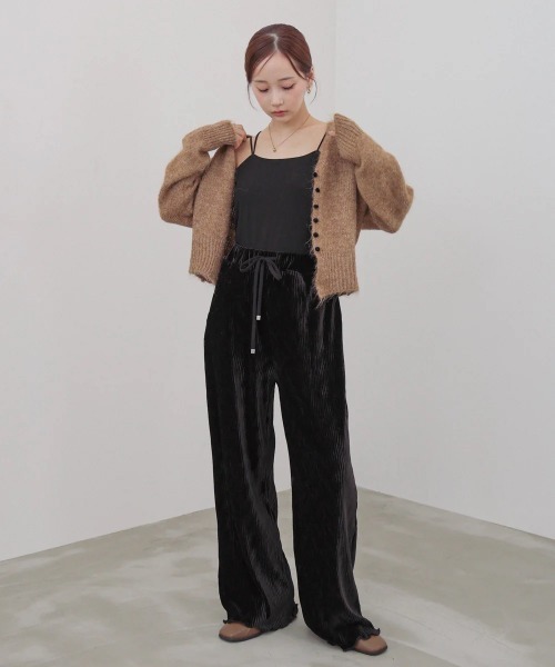 Bab(バブ)の「【S・Mサイズ展開】ベロアウェーブプリーツイージーパンツ(その他パンツ・レディース・ブラック/グレイッシュベージュ/ブラウン・SMALL/MEDIUM)」の11枚目の写真