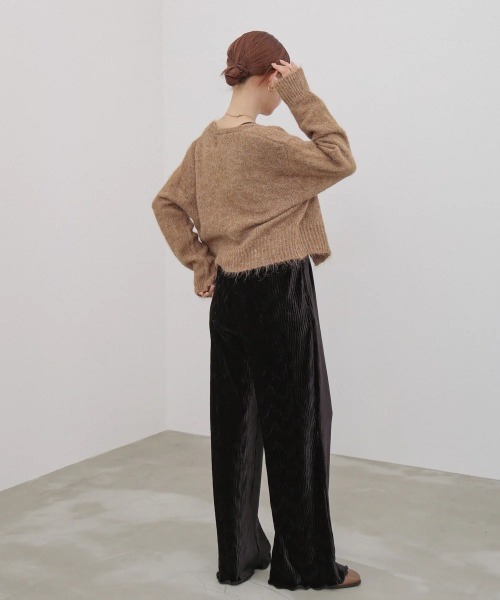 Bab(バブ)の「【S・Mサイズ展開】ベロアウェーブプリーツイージーパンツ(その他パンツ・レディース・ブラック/グレイッシュベージュ/ブラウン・SMALL/MEDIUM)」の14枚目の写真