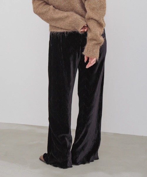 Bab(バブ)の「【S・Mサイズ展開】ベロアウェーブプリーツイージーパンツ(その他パンツ・レディース・ブラック/グレイッシュベージュ/ブラウン・SMALL/MEDIUM)」の15枚目の写真