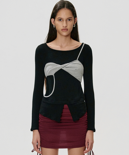 KIMZISU(キムジス)の「Twisted Bra Layer T-shirt_BLACK(Tシャツ/カットソー・レディース・ブラック・SMALL/MEDIUM)」の1枚目の写真