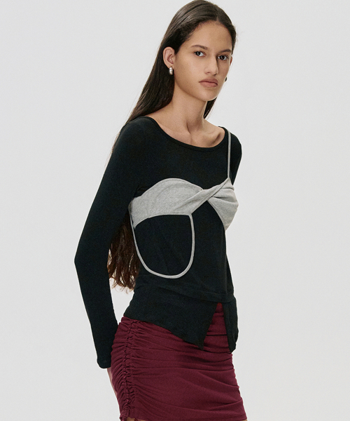 KIMZISU(キムジス)の「Twisted Bra Layer T-shirt_BLACK(Tシャツ/カットソー・レディース・ブラック・SMALL/MEDIUM)」の6枚目の写真