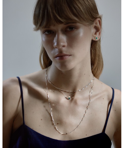 quip queint(クイップクエイント)の「【quip queint】palette pierce/パレット ピアス(ピアス(両耳用)・レディース・ホワイト/ブルー/シルバー×オニキス/グリーン・FREE)」の7枚目の写真