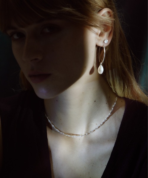 quip queint(クイップクエイント)の「【quip queint】palette pierce/パレット ピアス(ピアス(両耳用)・レディース・ホワイト/ブルー/シルバー×オニキス/グリーン・FREE)」の14枚目の写真