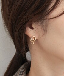 グルグルねじりピアス