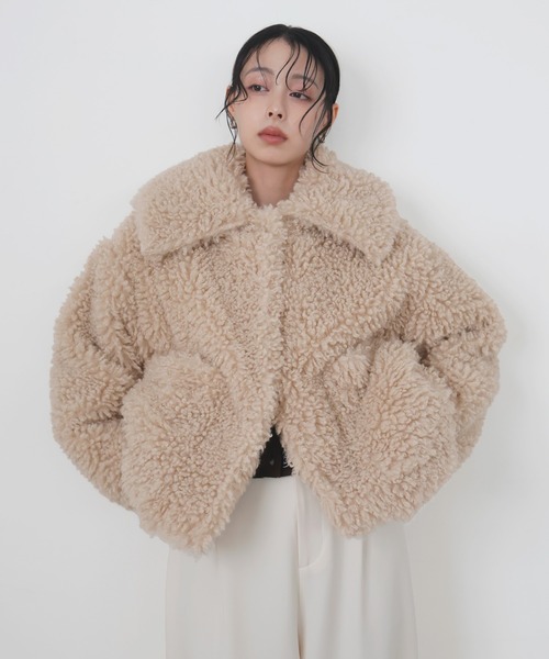 LIAN（リアン）の「2WAYビックカラープードルファーミドルコート（ステンカラーコート・レディース・アイボリー/チャコールグレー/ブラウン・FREE）」の8枚目の写真