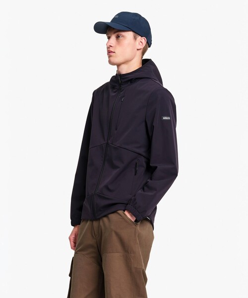 AIGLE（エーグル）の「撥水 防風 ストレッチ ソフトシェル フーデッドジャケット WARM（ブルゾン・メンズ・ダークカーキ/ブラック・L/M）」の9枚目の写真