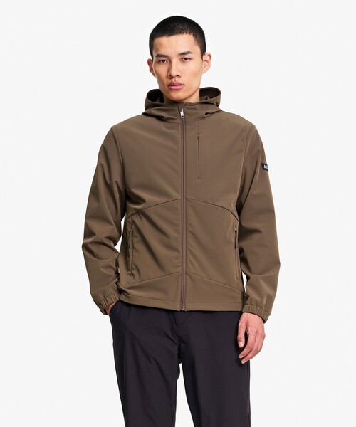 AIGLE（エーグル）の「撥水 防風 ストレッチ ソフトシェル フーデッドジャケット WARM（ブルゾン・メンズ・ダークカーキ/ブラック・L/M）」の14枚目の写真