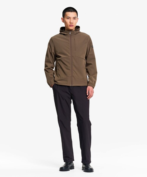AIGLE（エーグル）の「撥水 防風 ストレッチ ソフトシェル フーデッドジャケット WARM（ブルゾン・メンズ・ダークカーキ/ブラック・L/M）」の15枚目の写真
