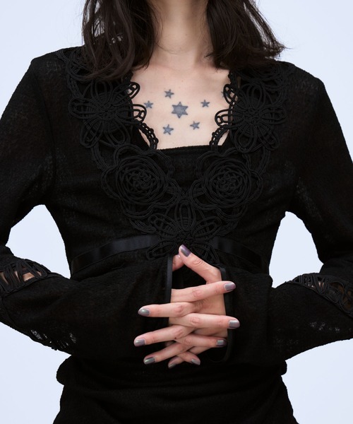 THINGS THAT MATTER（シングス ザット マター）の「MICROCOSMOS LACE SHEER TOPS / マイクロコスモス レース シアー トップス（シャツ/ブラウス・レディース・ネイビー/ブラック・FREE）」の16枚目の写真