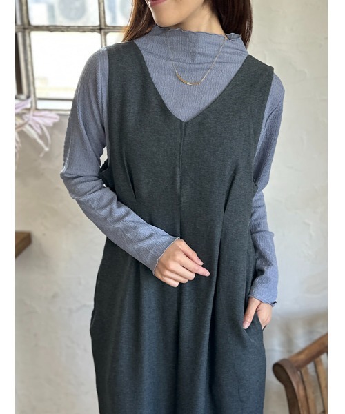 fifth(フィフス)の「カットシャーリングボトルネックロンT(Tシャツ/カットソー・レディース・ブルー/アイボリー/グレイッシュベージュ・M)」の3枚目の写真