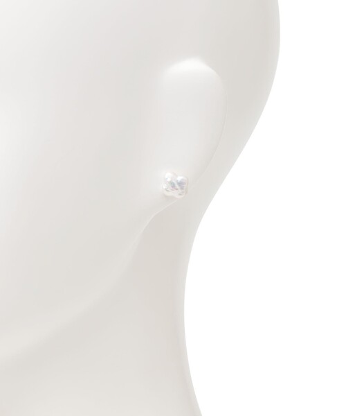EO(イオ)の「EO: Floral Pearl Pierce(ピアス(両耳用)・レディース・ゴールド・ONE SIZE)」の3枚目の写真