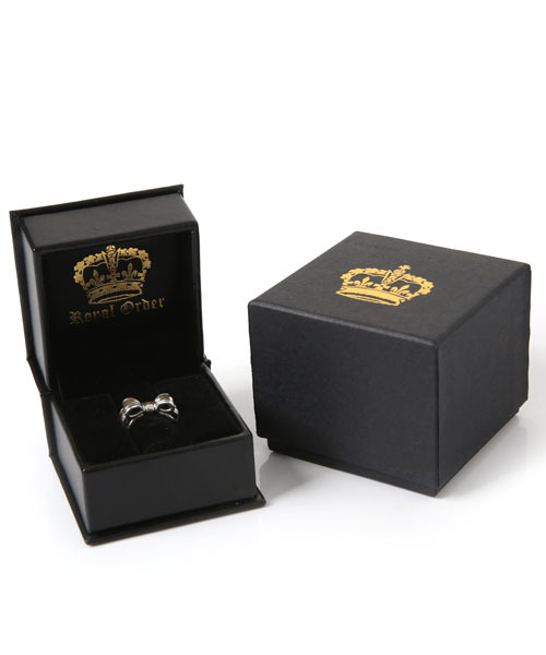 ROYAL ORDER(ロイヤルオーダー)の「BOW RING(リング・メンズ・シルバー・9号 US-4h/11号 US-5h/12号 US-6/18号 US-9/16号 US-8/15号 US-7h/13号 US-6h)」の6枚目の写真