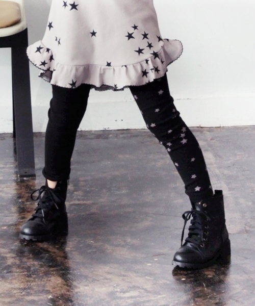 Rora(ローラ)の「アール 星柄 アシンメトリー レギンス(レギンス/スパッツ・キッズ・ブラック・100cm/110cm/120cm/130cm/90cm/140cm/150cm)」の8枚目の写真