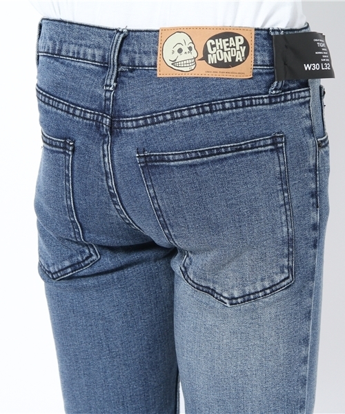 WHO'S WHO gallery（フーズフーギャラリー）の「【CHEAP MONDAY】TIGHTINDUSTBLUE（デニムパンツ・メンズ・ダークブルー・28inch/29inch/30inch）」の5枚目の写真