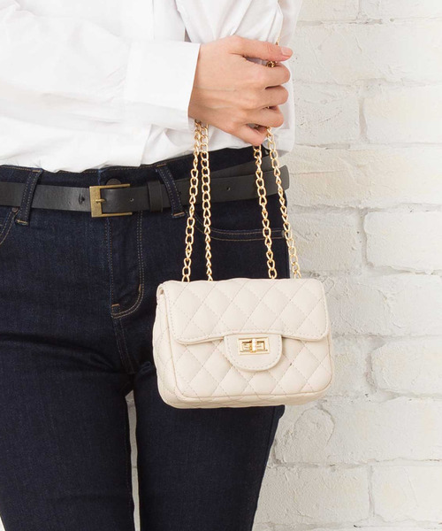 florist（フローリスト）の「合皮キルトショルダーバッグ（ショルダーバッグ・レディース・ブラック/ベージュ/ピンク/シルバー/ブルー/ホワイト・FREE）」の3枚目の写真