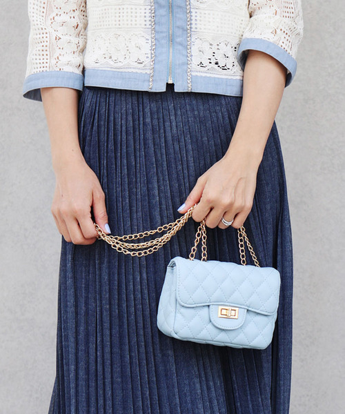 florist（フローリスト）の「合皮キルトショルダーバッグ（ショルダーバッグ・レディース・ブラック/ベージュ/ピンク/シルバー/ブルー/ホワイト・FREE）」の4枚目の写真