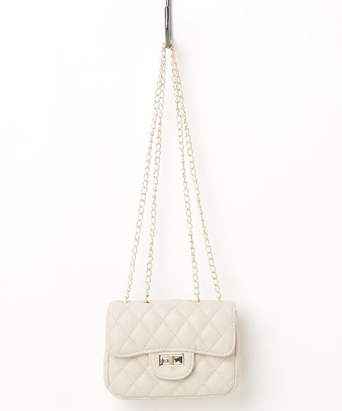 florist（フローリスト）の「合皮キルトショルダーバッグ（ショルダーバッグ・レディース・ブラック/ベージュ/ピンク/シルバー/ブルー/ホワイト・FREE）」の13枚目の写真