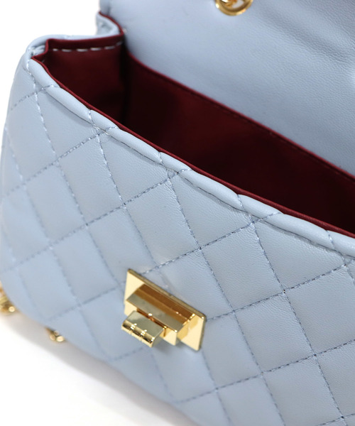 florist（フローリスト）の「合皮キルトショルダーバッグ（ショルダーバッグ・レディース・ブラック/ベージュ/ピンク/シルバー/ブルー/ホワイト・FREE）」の15枚目の写真