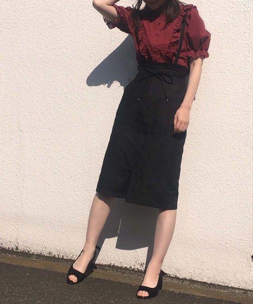 one after another NICE CLAUP（ワンアフターアナザーナイスクラップ）の「Ｖフリルタックブラウス（シャツ/ブラウス・レディース・ブラック/オフホワイト/ボルドー・FREE）」の8枚目の写真