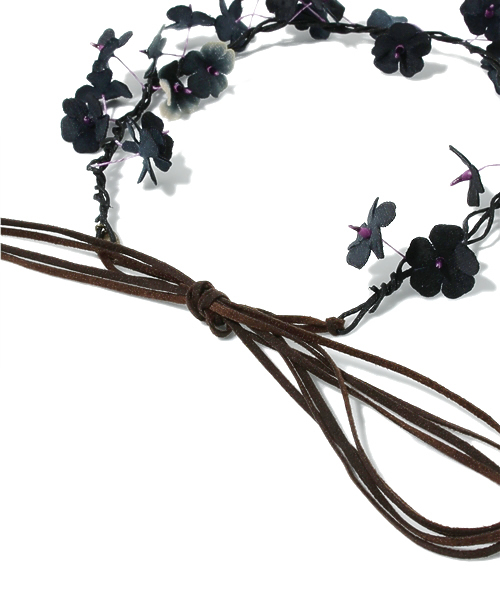 bpr BEAMS Women's（ビーピーアール　ビームス）の「atelier senka / 小花のガーランド（その他ヘアアクセサリー・レディース・ブラック/ピンク・ONE SIZE）」の4枚目の写真