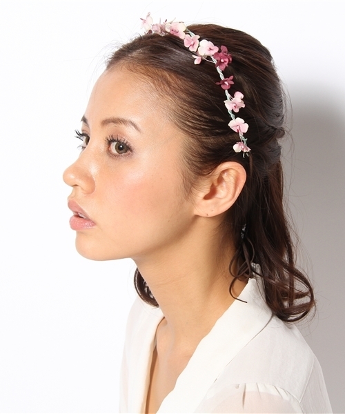 bpr BEAMS Women's（ビーピーアール　ビームス）の「atelier senka / 小花のガーランド（その他ヘアアクセサリー・レディース・ブラック/ピンク・ONE SIZE）」の7枚目の写真
