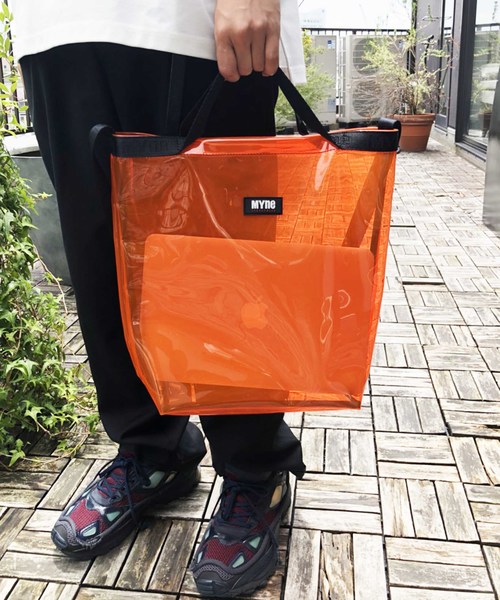 MYne(マイン)の「【MYne】<STUDIOUS限定>クリアビニール2WAY ショルダーバッグ(ショルダーバッグ)」 - WEAR MYne(マイン)の「【MYne】<STUDIOUS限定>クリアビニール2WAY ショルダーバッグ(ショルダーバッグ)」 - WEAR