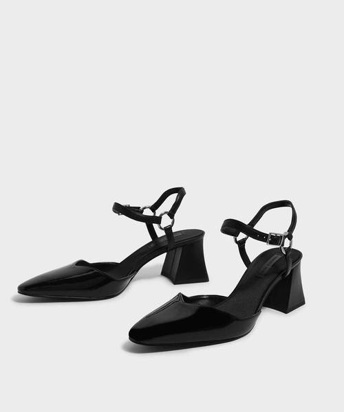 CHARLES & KEITH(チャールズ & キース)の「アンクルストラップフレアヒール / ANKLE STRAP FLARE HEELS(サンダル・レディース・ブラック/レッド/ピンク・22.5cm/23cm/23.5cm/24.5cm/25cm/25.5cm)」の5枚目の写真