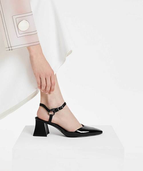 CHARLES & KEITH(チャールズ & キース)の「アンクルストラップフレアヒール / ANKLE STRAP FLARE HEELS(サンダル・レディース・ブラック/レッド/ピンク・22.5cm/23cm/23.5cm/24.5cm/25cm/25.5cm)」の9枚目の写真