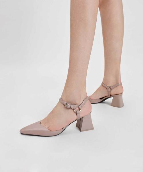 CHARLES & KEITH(チャールズ & キース)の「アンクルストラップフレアヒール / ANKLE STRAP FLARE HEELS(サンダル・レディース・ブラック/レッド/ピンク・22.5cm/23cm/23.5cm/24.5cm/25cm/25.5cm)」の15枚目の写真