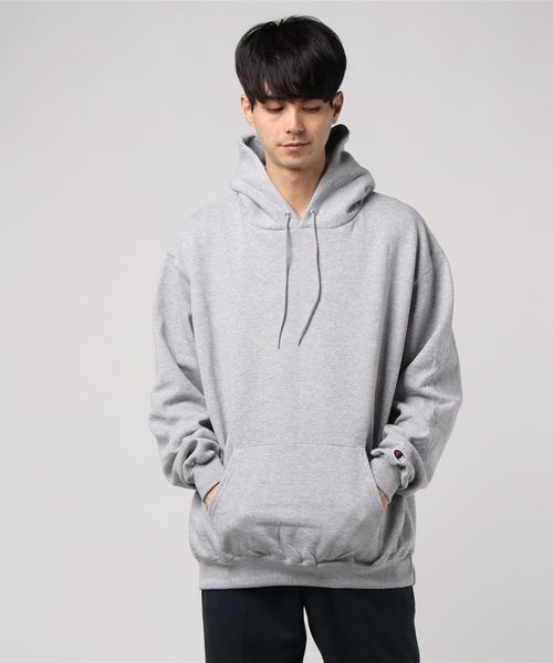 Champion（チャンピオン）の「Champion/チャンピオン　オーバーサイズスウェットパーカー（パーカー・メンズ・チャコールグレー/ライトグレー/ブラック/ネイビー/レッド/グリーン/ボルドー/杢グレー/ロイヤルブルー・SMALL/MEDIUM/LARGE/X-LARGE）」の5枚目の写真