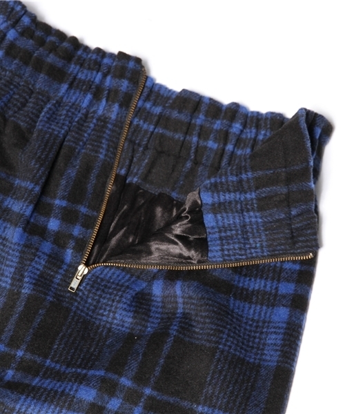 VENCEEXCHANGE(ヴァンスエクスチェンジ)の「チェックペンシルハイウエストスカート(スカート・レディース・ブラック/ブルー/オフホワイト/レッド・MEDIUM)」の10枚目の写真