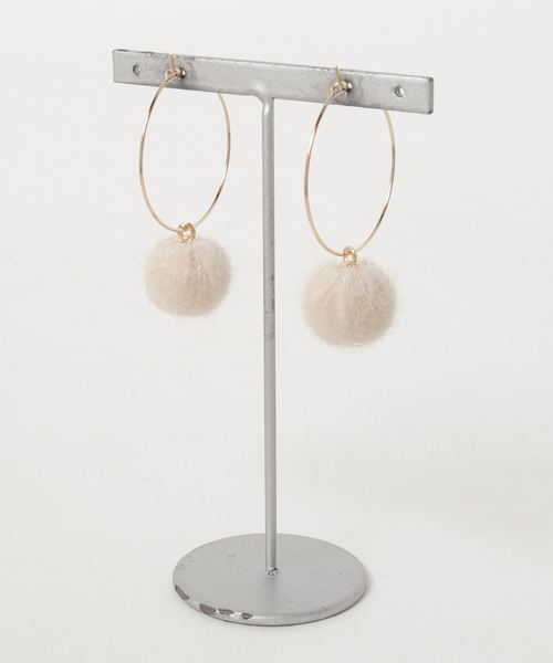tone(トーン)の「【HO’OKAHI】Furball×Hoop Pierce(ピアス(両耳用)・レディース・ネイビー/ブラウン/グリーン/アイボリー/ボルドー・FREE)」の6枚目の写真