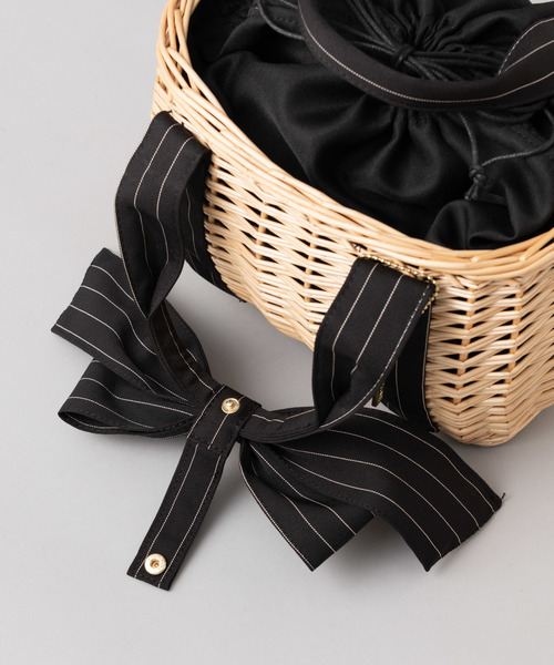 Rewde(ルゥデ)の「ハンドルリボンカゴBAG(9R18-KB2011)(かごバッグ・レディース・ホワイト/ブラック/ネイビー・FREE)」の11枚目の写真