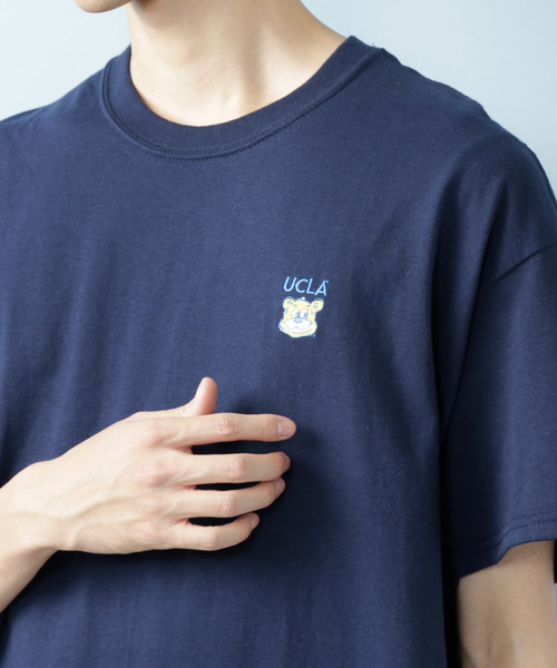 UCLA(ユーシーエルエー)の「MONO-MART×UCLA 別注 ロゴ刺繍 プリント半袖Tee オーバーサイズカットソー(Tシャツ/カットソー・メンズ・ホワイト/ブラック/ネイビー/オレンジ/グリーン/ナチュラル・M/L/XL)」の15枚目の写真
