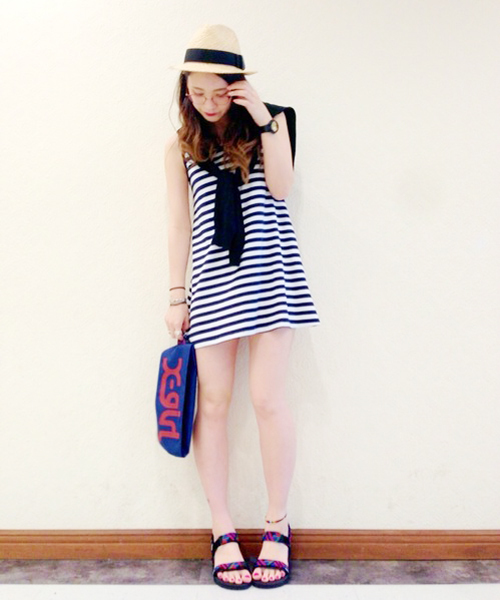 X-girl(エックスガール)の「BASIC BORDER TANK DRESS(ワンピース・レディース・ネイビー/イエロー/レッド・1/2)」の2枚目の写真