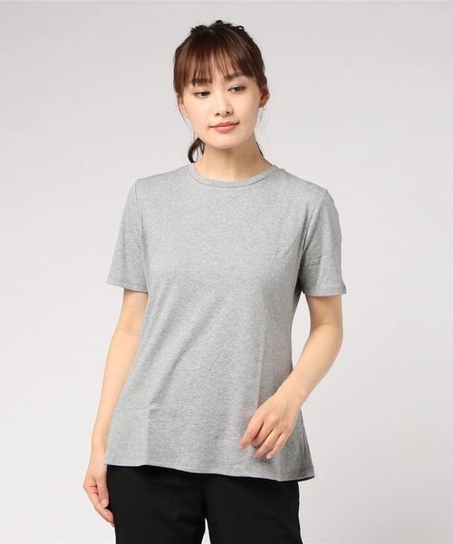 Pierrot（ピエロ）の「ネックが選べる シルケットコットンTシャツ（Tシャツ/カットソー・レディース・ネイビー/ブラック系その他/ベージュ系その他/ブラック/ホワイト系その他/オフホワイト/杢グレー/ブルー系その他/ブラウン系その他/モカ/グレー系その他/グレイッシュベージュ・L/M）」の6枚目の写真