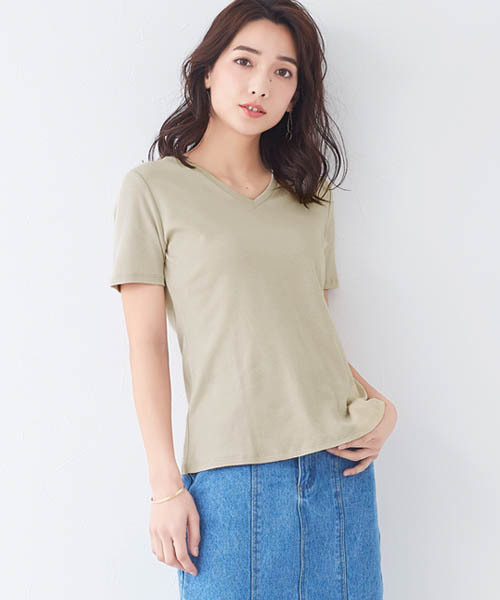 Pierrot（ピエロ）の「ネックが選べる シルケットコットンTシャツ（Tシャツ/カットソー・レディース・ネイビー/ブラック系その他/ベージュ系その他/ブラック/ホワイト系その他/オフホワイト/杢グレー/ブルー系その他/ブラウン系その他/モカ/グレー系その他/グレイッシュベージュ・L/M）」の10枚目の写真