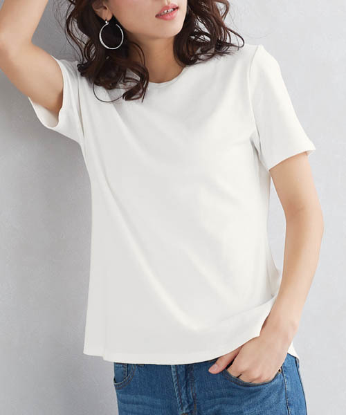 Pierrot（ピエロ）の「ネックが選べる シルケットコットンTシャツ（Tシャツ/カットソー・レディース・ネイビー/ブラック系その他/ベージュ系その他/ブラック/ホワイト系その他/オフホワイト/杢グレー/ブルー系その他/ブラウン系その他/モカ/グレー系その他/グレイッシュベージュ・L/M）」の20枚目の写真