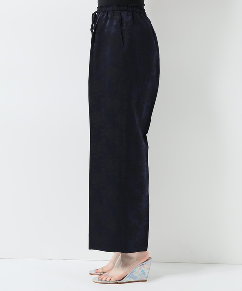 CITYSHOP（シティーショップ）の「フラワーJQサテンパンツ（その他パンツ・レディース・ベージュ/ネイビー・38/36）」の11枚目の写真